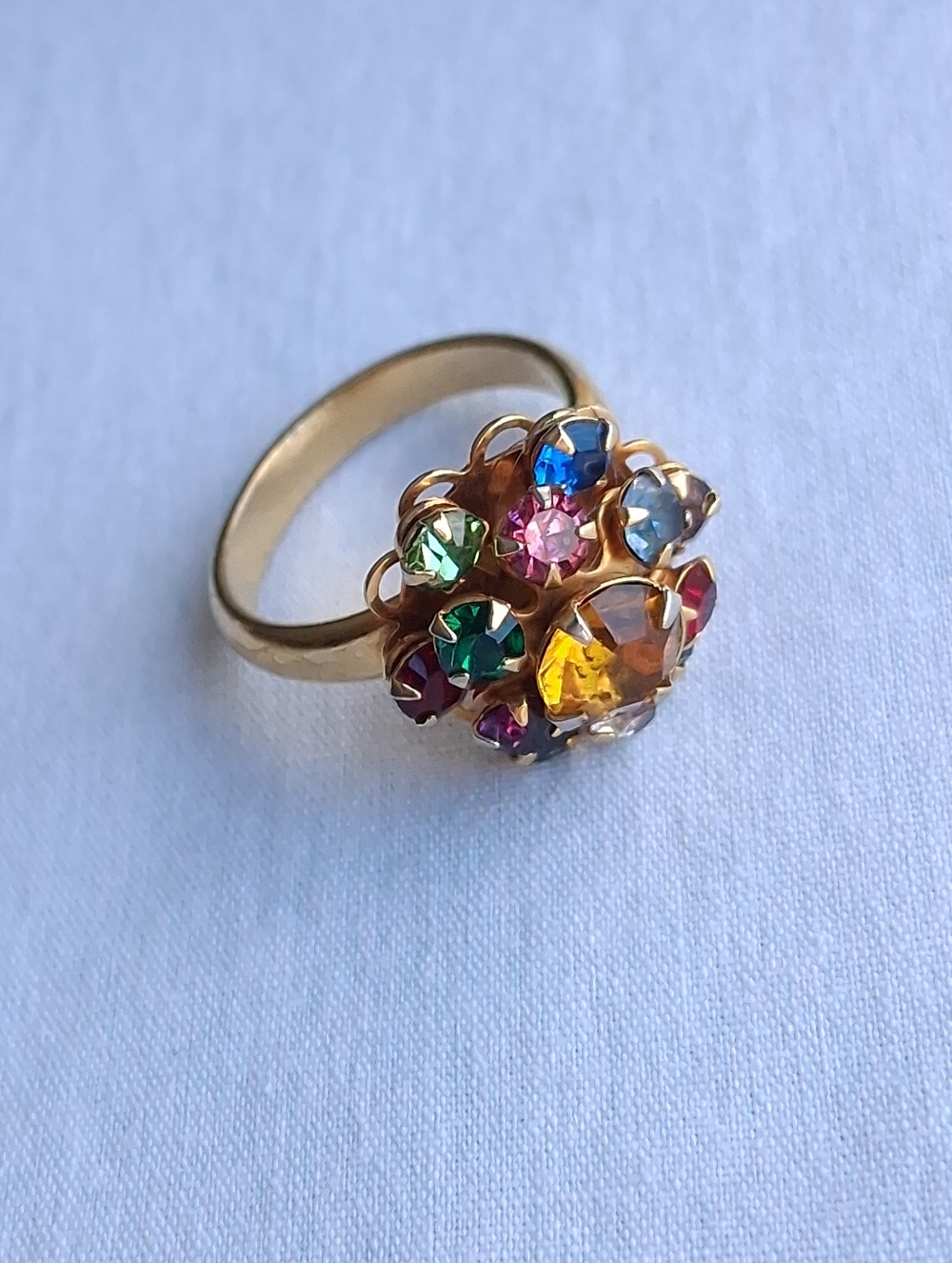 Vintage Judy Lee Ring multicolored rhinestone Cluster Gold Tone Band adjustable